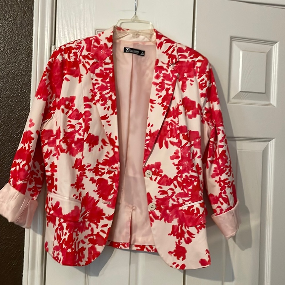 Nice Pink Floral Print Blazer